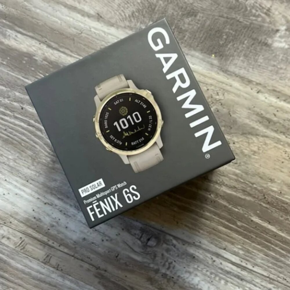 Garmin pro solar premium multi sport GPS watch